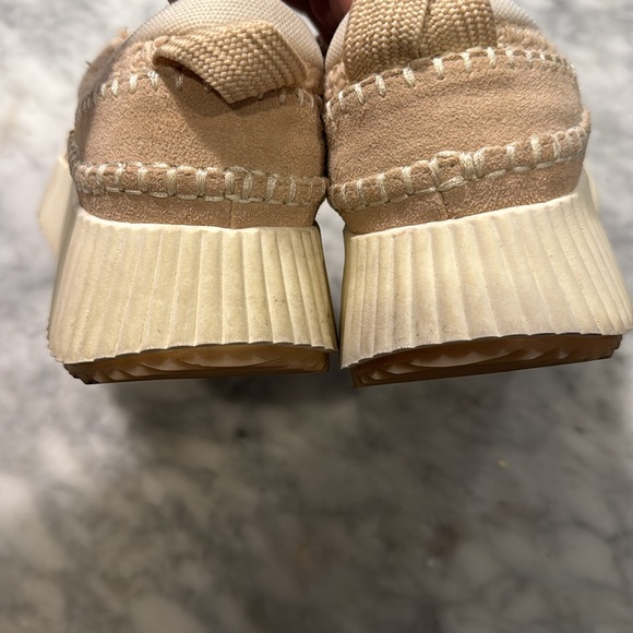 Dolce Vita Cream Sneakers - Picture 5 of 10